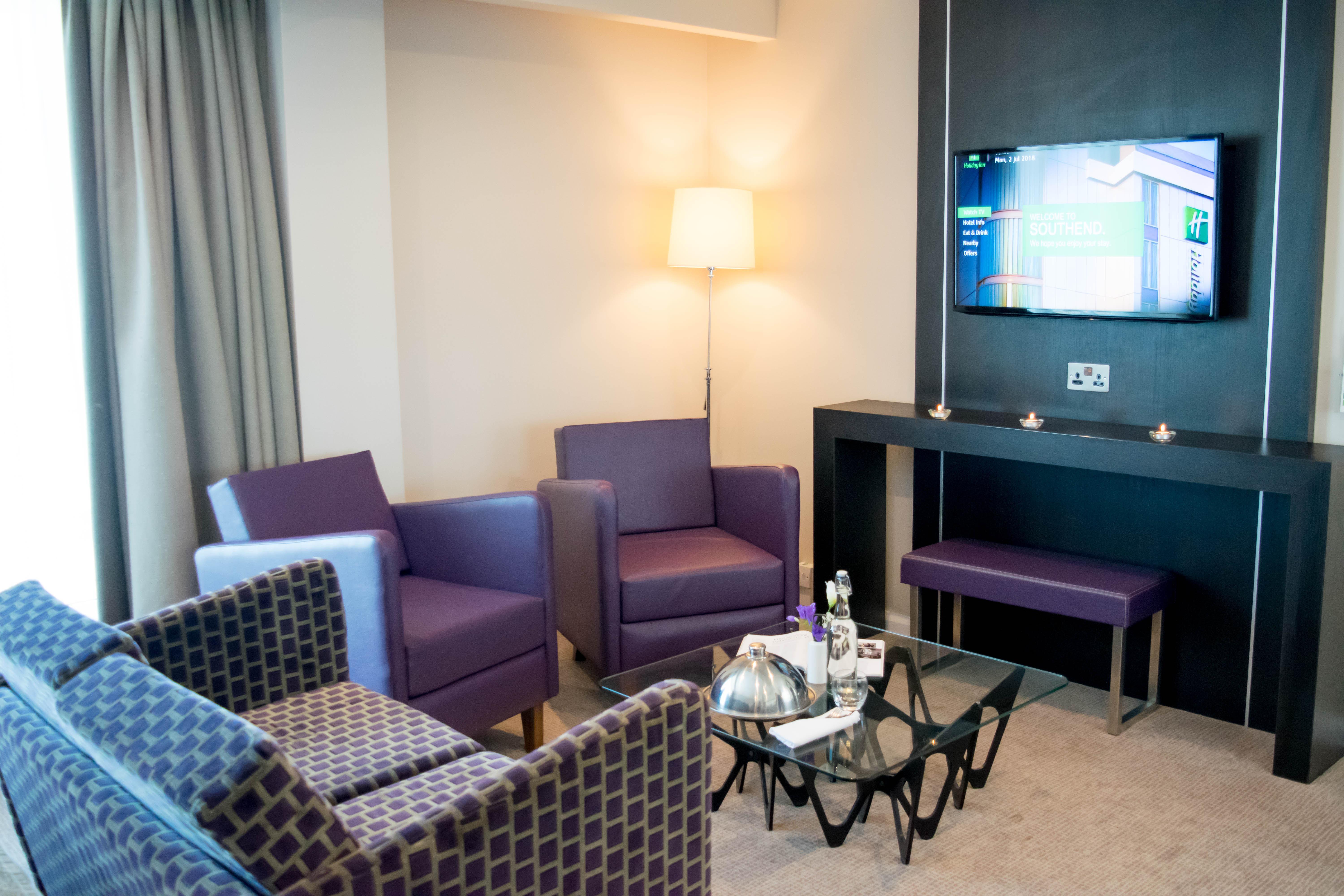 Holiday Inn Southend By Ihg Экстерьер фото