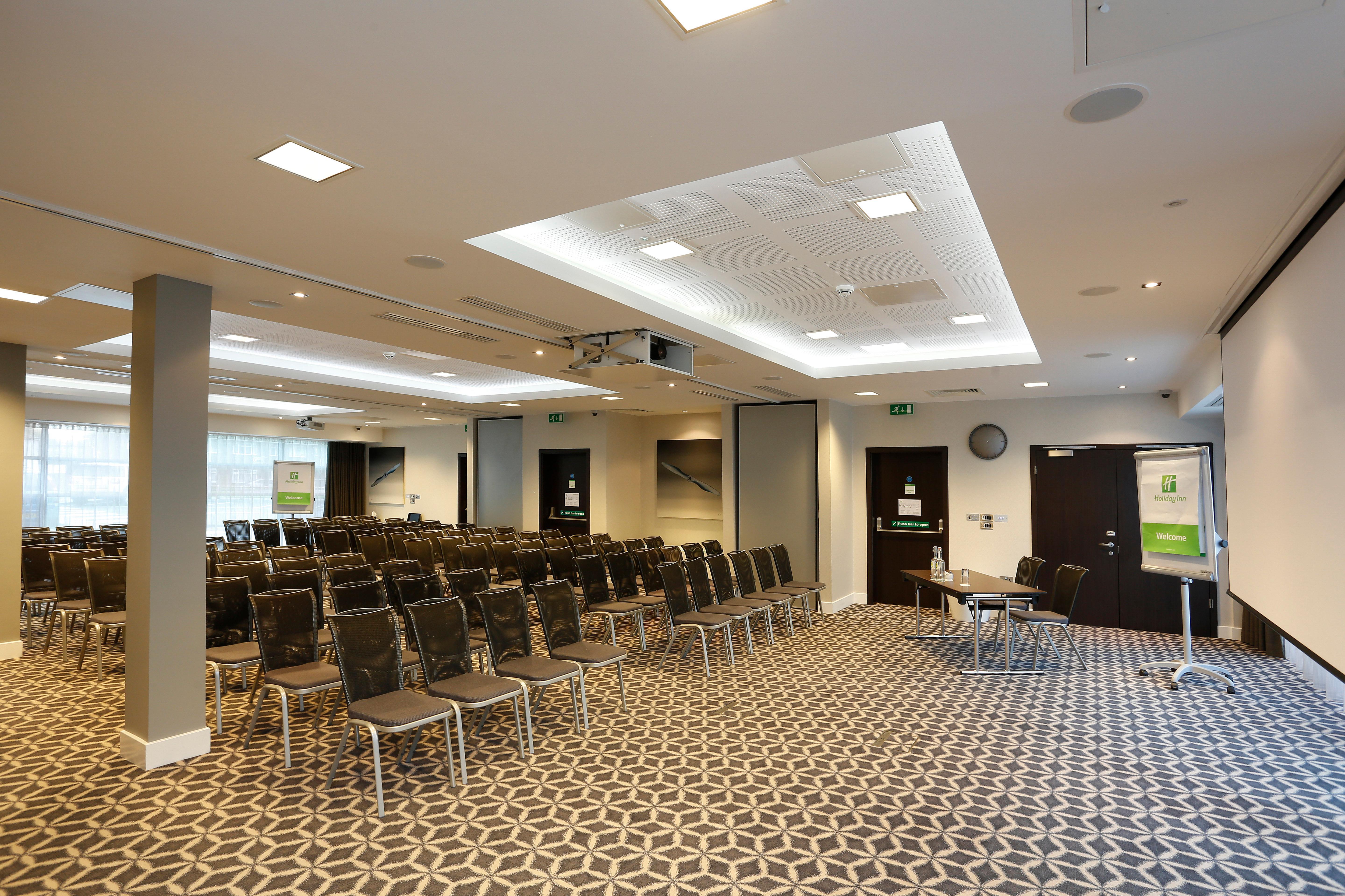 Holiday Inn Southend By Ihg Экстерьер фото