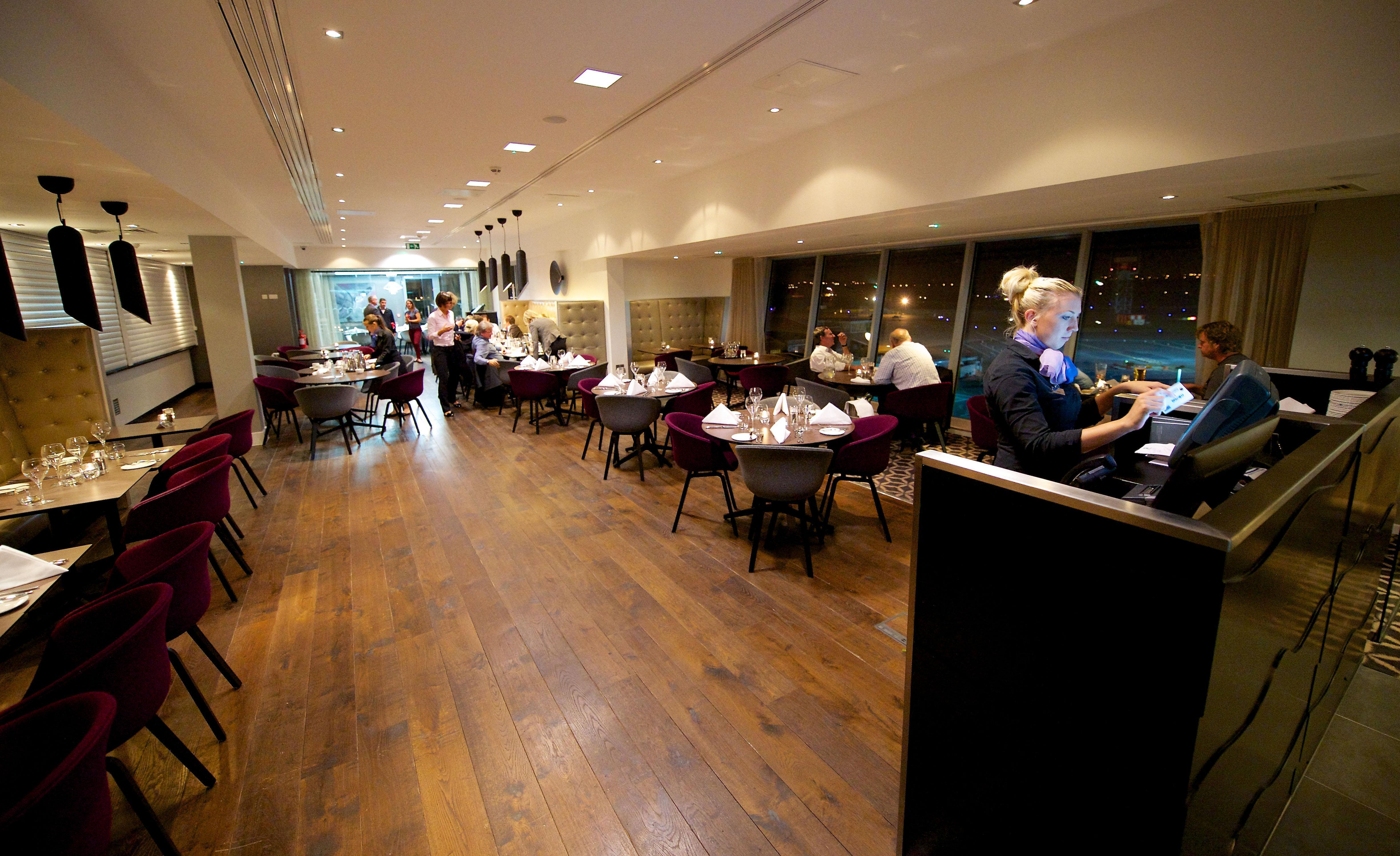 Holiday Inn Southend By Ihg Экстерьер фото