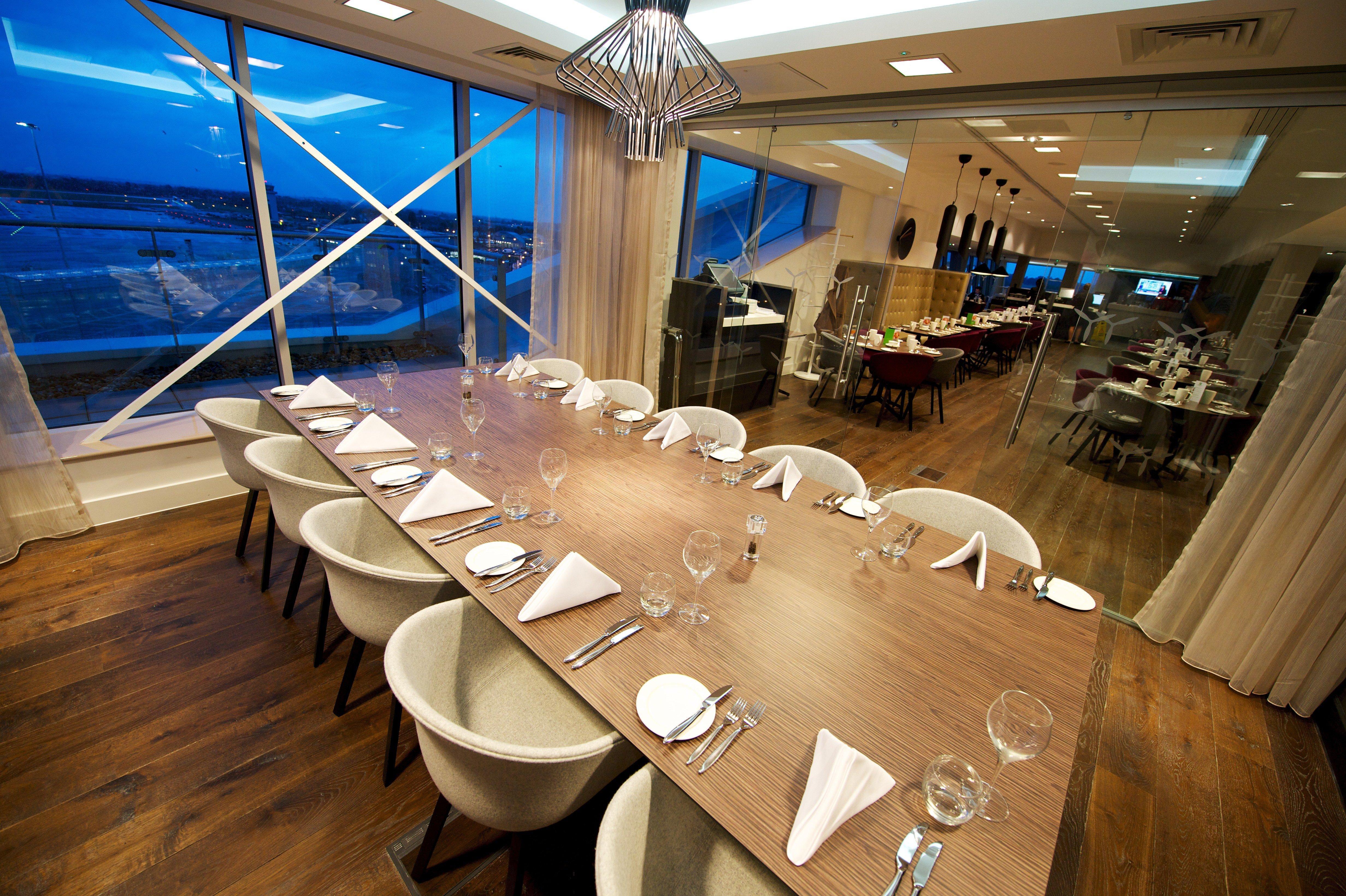 Holiday Inn Southend By Ihg Экстерьер фото