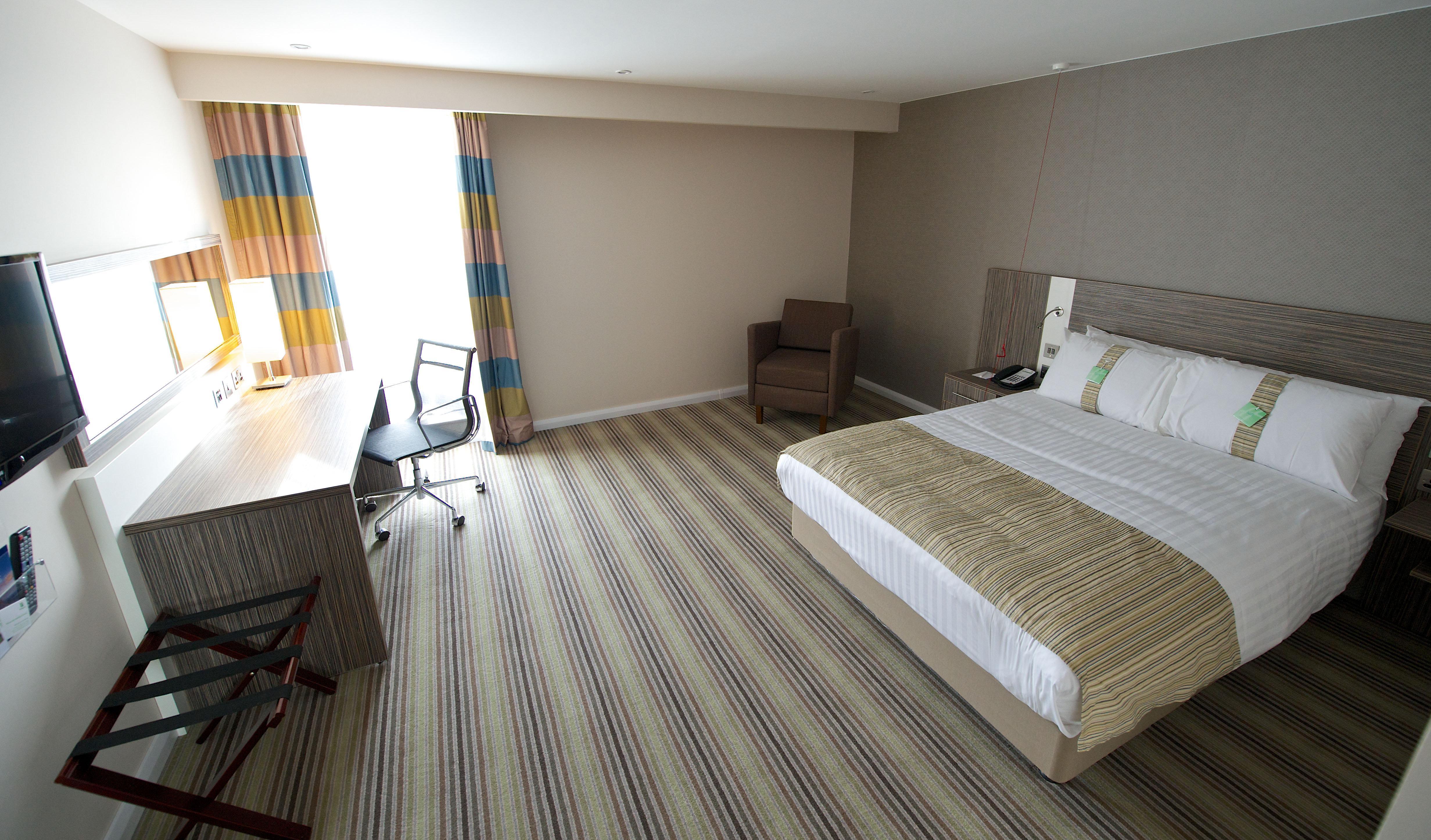 Holiday Inn Southend By Ihg Экстерьер фото